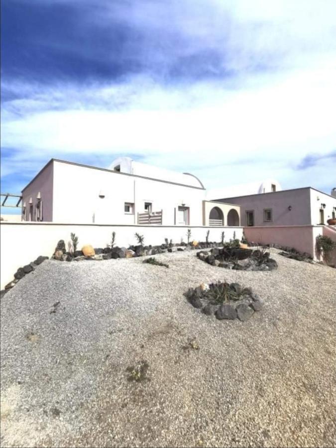 The Lighthouse Sunset View Suites Akrotírion المظهر الخارجي الصورة